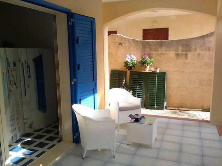 Brezza Di Mare Apartment Punta Secca Exterior foto