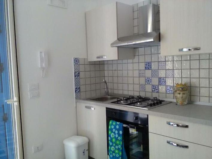 Brezza Di Mare Apartment Punta Secca Exterior foto