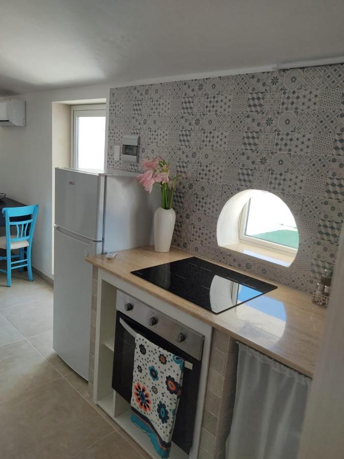 Brezza Di Mare Apartment Punta Secca Exterior foto