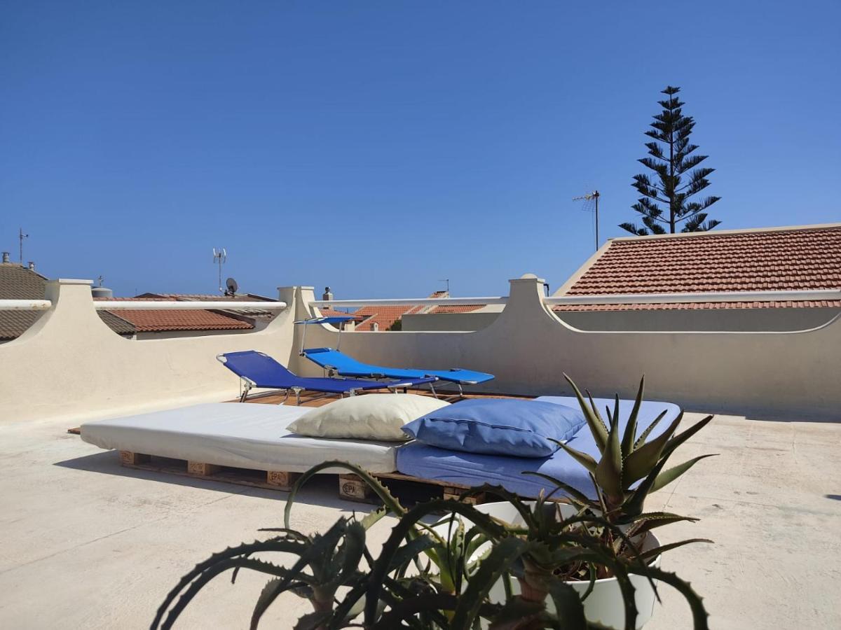 Brezza Di Mare Apartment Punta Secca Exterior foto